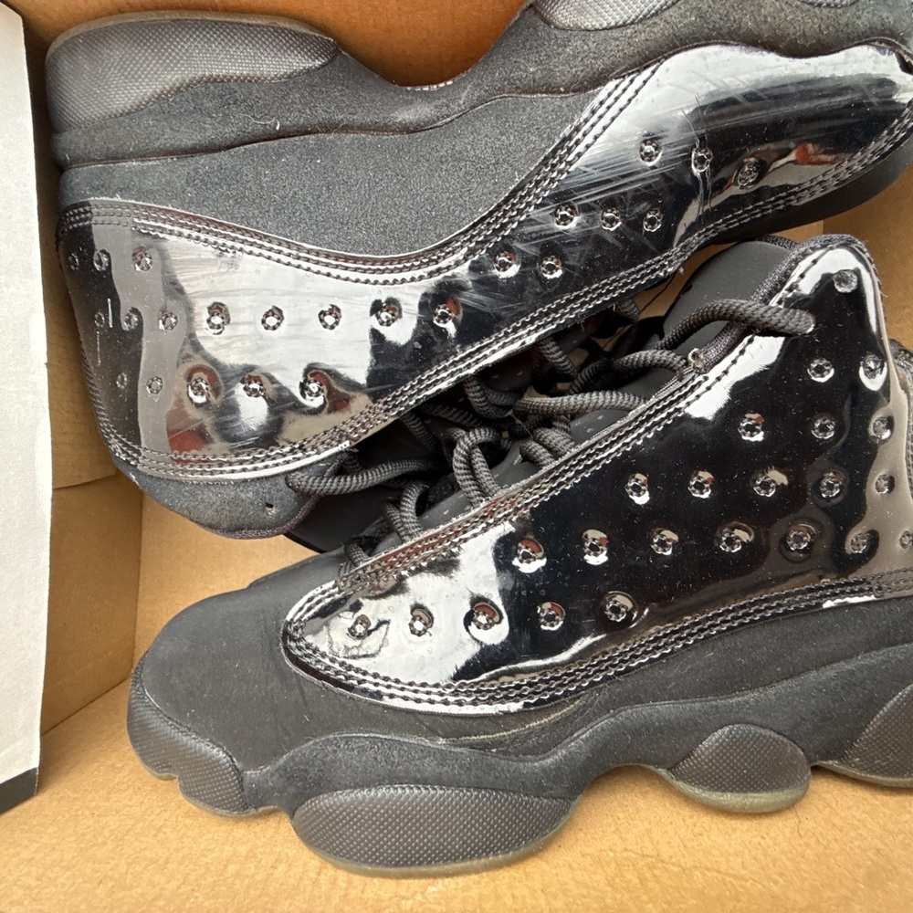 Jordan 13 Retro; Cap & Gown; sz. 5Y